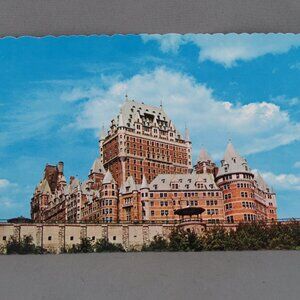 Vintage Postcard - Canadian Pacific Hotel Chateau Frontenac - Dexter Press